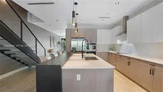 Propiedad en alquiler con 3 habitaciones y 2.5 baños en Miami
