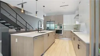 Propiedad en alquiler con 3 habitaciones y 2.5 baños en Miami