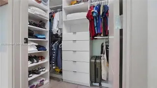 Propiedad en alquiler con 3 habitaciones y 2.5 baños en Miami
