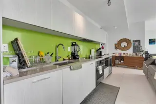 Propiedad en alquiler con 1 dormitorio y 1.5 baños en Miami