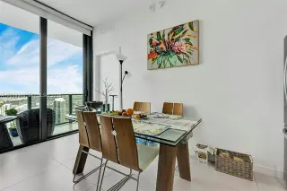 Propiedad en alquiler con 1 dormitorio y 1.5 baños en Miami