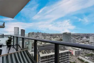 Propiedad en alquiler con 1 dormitorio y 1.5 baños en Miami
