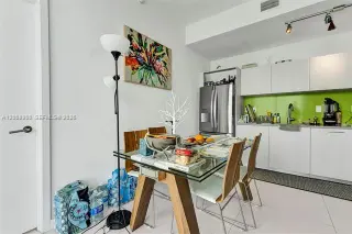 Propiedad en alquiler con 1 dormitorio y 1.5 baños en Miami