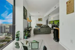 Propiedad en alquiler con 1 dormitorio y 1.5 baños en Miami