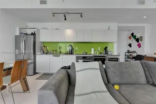 Propiedad en alquiler con 1 dormitorio y 1.5 baños en Miami