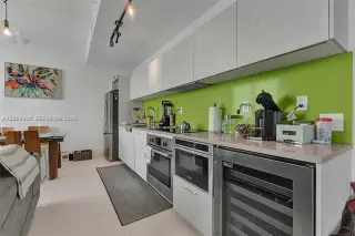 Propiedad en alquiler con 1 dormitorio y 1.5 baños en Miami