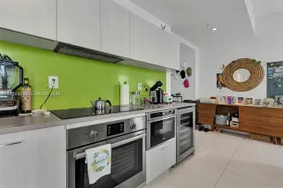 Propiedad en alquiler con 1 dormitorio y 1.5 baños en Miami