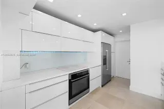 Propiedad en alquiler con 3 habitaciones y 2 baños en Miami