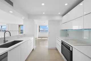 Propiedad en alquiler con 3 habitaciones y 2 baños en Miami