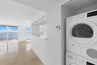 Propiedad en alquiler con 3 habitaciones y 2 baños en Miami