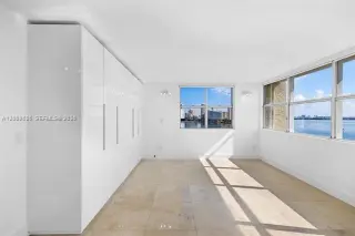 Propiedad en alquiler con 3 habitaciones y 2 baños en Miami