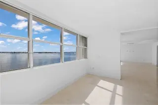 Propiedad en alquiler con 3 habitaciones y 2 baños en Miami