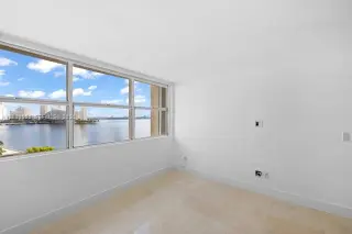 Propiedad en alquiler con 3 habitaciones y 2 baños en Miami