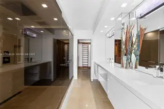 Propiedad en alquiler con 3 habitaciones y 2 baños en Miami