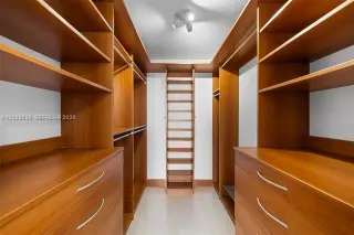 Propiedad en alquiler con 3 habitaciones y 2 baños en Miami