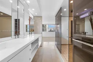 Propiedad en alquiler con 3 habitaciones y 2 baños en Miami