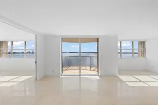 Propiedad en alquiler con 3 habitaciones y 2 baños en Miami