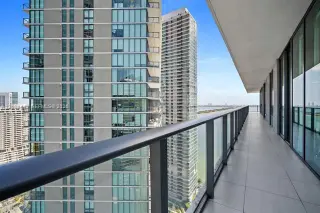 Propiedad en alquiler con 3 habitaciones y 3 baños en Miami