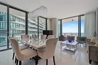 Propiedad en alquiler con 3 habitaciones y 3 baños en Miami
