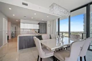 Propiedad en alquiler con 3 habitaciones y 3 baños en Miami