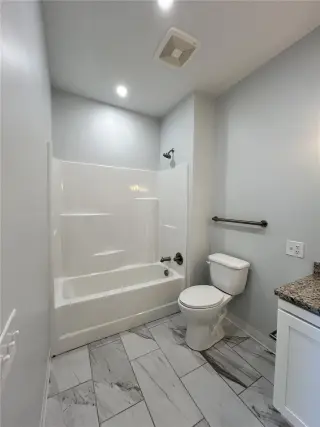 Propiedad en alquiler con 2 habitaciones y 2 baños en Weirton
