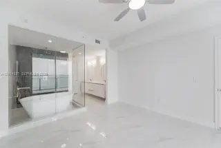 Propiedad en alquiler con 1 dormitorio y 2 baños en Miami