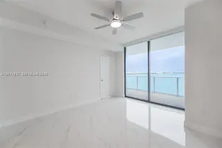 Propiedad en alquiler con 1 dormitorio y 2 baños en Miami