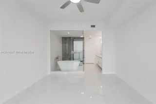 Propiedad en alquiler con 1 dormitorio y 2 baños en Miami