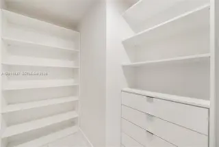 Propiedad en alquiler con 1 dormitorio y 2 baños en Miami