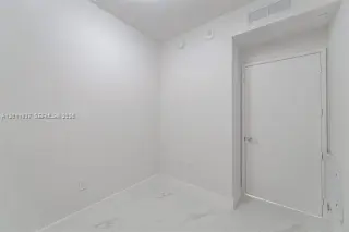 Propiedad en alquiler con 1 dormitorio y 2 baños en Miami