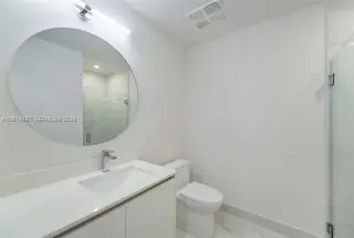 Propiedad en alquiler con 1 dormitorio y 2 baños en Miami