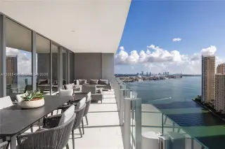 Propiedad en alquiler con 3 habitaciones y 3.5 baños en Miami