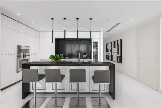 Propiedad en alquiler con 3 habitaciones y 3.5 baños en Miami