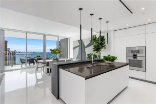 Propiedad en alquiler con 3 habitaciones y 3.5 baños en Miami