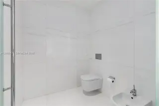 Propiedad en alquiler con 3 habitaciones y 3.5 baños en Miami