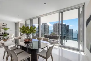 Propiedad en alquiler con 3 habitaciones y 3.5 baños en Miami