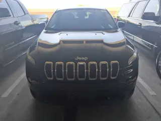 2015 Jeep Cherokee Sport