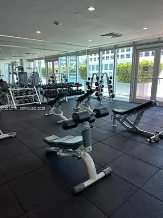 Propiedad en alquiler con 2 habitaciones y 2 baños en Miami