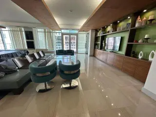 Propiedad en alquiler con 2 habitaciones y 2 baños en Miami