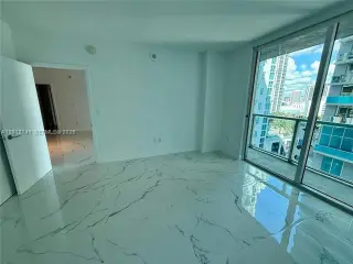 Propiedad en alquiler con 2 habitaciones y 2 baños en Miami
