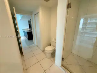 Propiedad en alquiler con 2 habitaciones y 2 baños en Miami