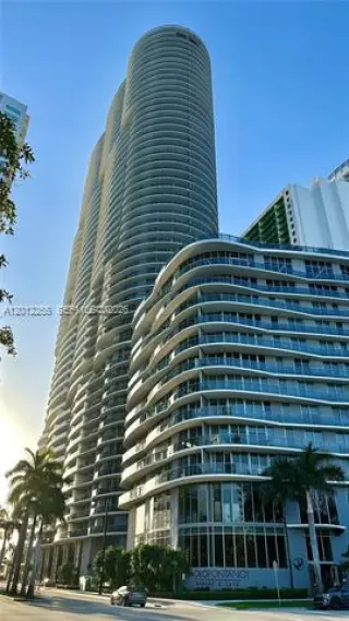 Propiedad en alquiler con 1 dormitorio y 2 baños en Miami