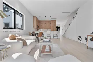 Propiedad en alquiler con 4 habitaciones y 3.5 baños en Miami