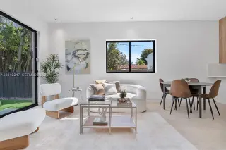 Propiedad en alquiler con 4 habitaciones y 3.5 baños en Miami