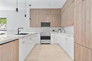 Propiedad en alquiler con 4 habitaciones y 3.5 baños en Miami