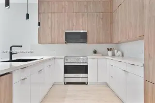 Propiedad en alquiler con 4 habitaciones y 3.5 baños en Miami