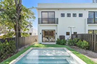 Propiedad en alquiler con 4 habitaciones y 3.5 baños en Miami