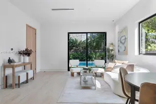 Propiedad en alquiler con 4 habitaciones y 3.5 baños en Miami