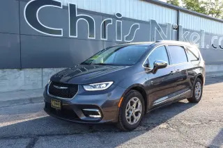 2023 Chrysler Pacifica Limited FWD