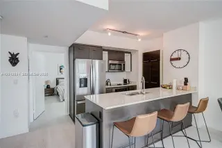 Propiedad en alquiler con 2 habitaciones y 2 baños en Miami